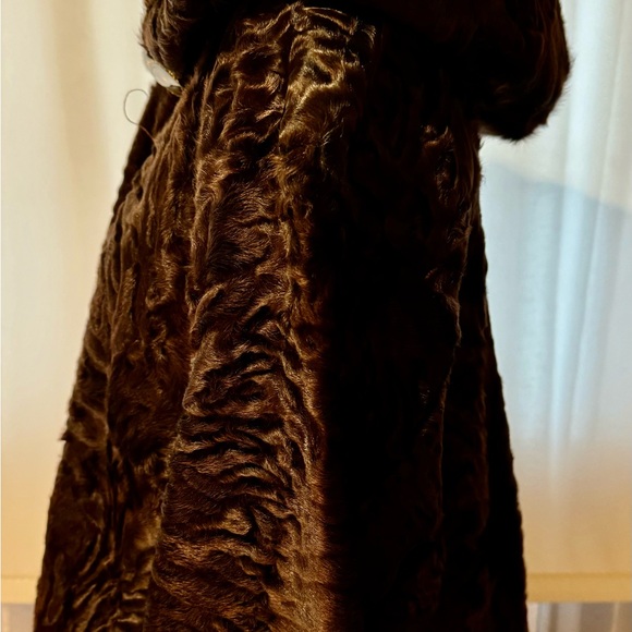 Lamb Karakul fur brown full cut Fabulous coat, long elegant size medium - Picture 10 of 16